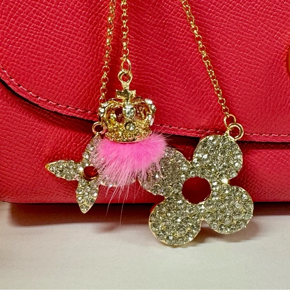 👑8HR PRICE! CRYSTAL FLEUR & CLOVER BAG CHARM